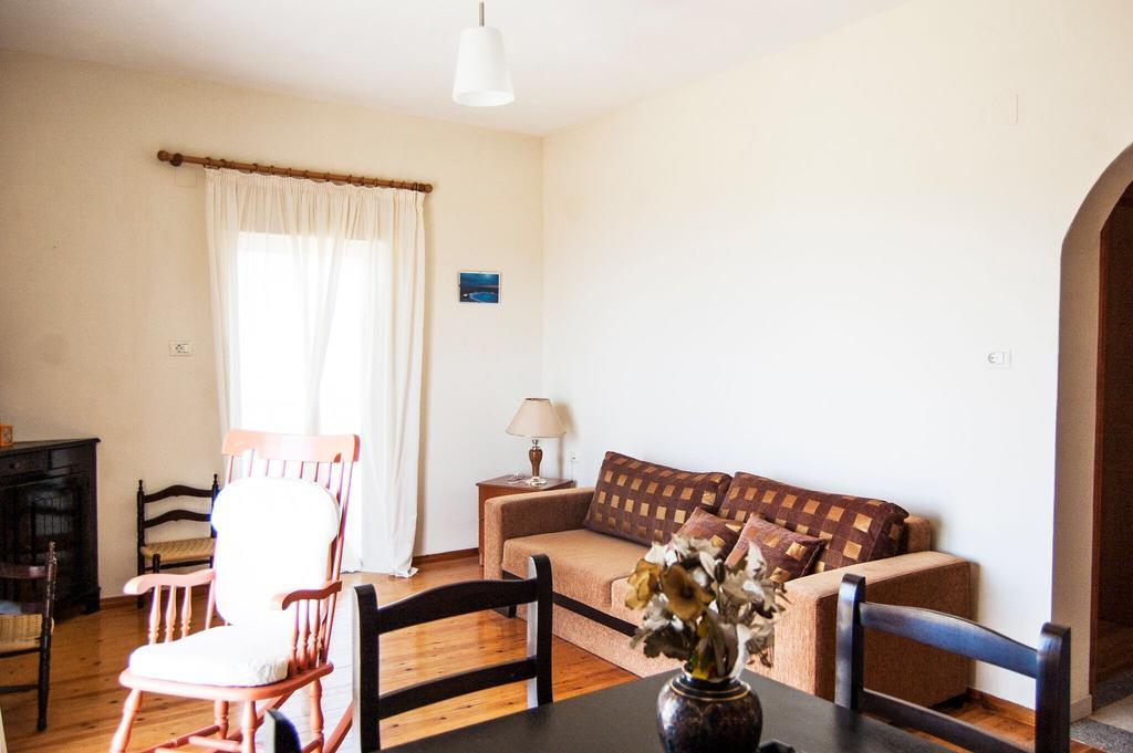 Janakis Apartments ヒマラ エクステリア 写真