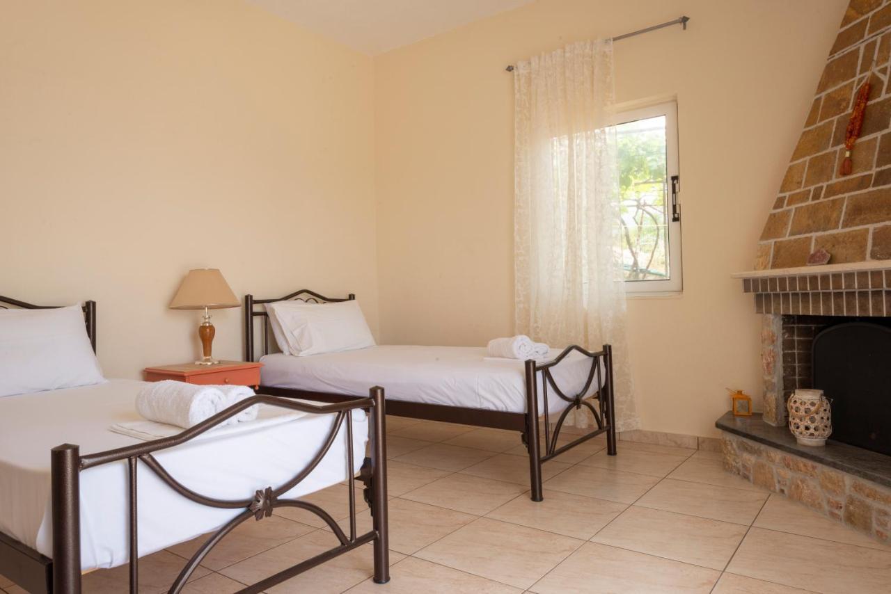 Janakis Apartments ヒマラ エクステリア 写真