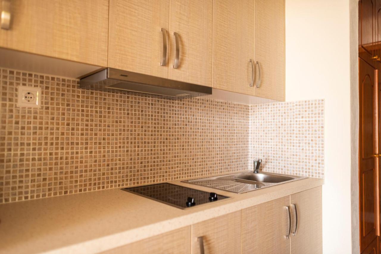 Janakis Apartments ヒマラ エクステリア 写真
